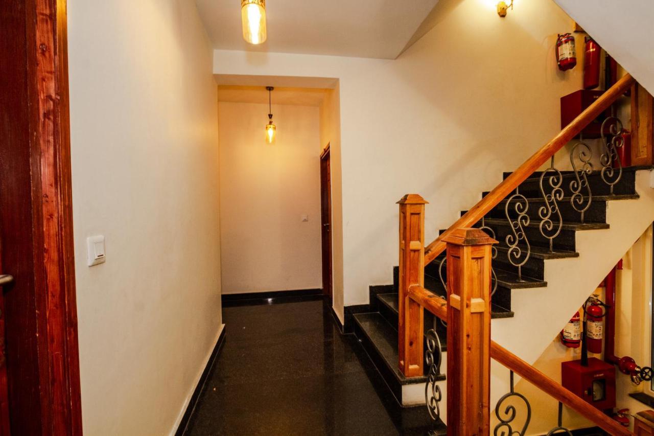 Tripli Hotels Stone House Cottage Manali  Bagian luar foto