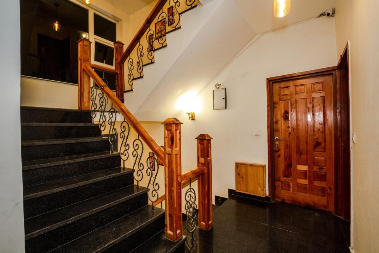 Tripli Hotels Stone House Cottage Manali  Bagian luar foto