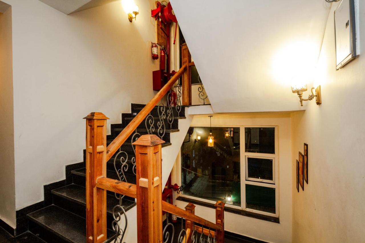 Tripli Hotels Stone House Cottage Manali  Bagian luar foto